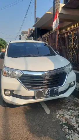 Avanza g matic 2017 putih