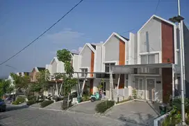DIJUAL RUMAH 2 LT SIAP HUNI DP MULAI 700 JUTAAN