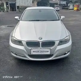BMW 320i E90 LCI' 2012