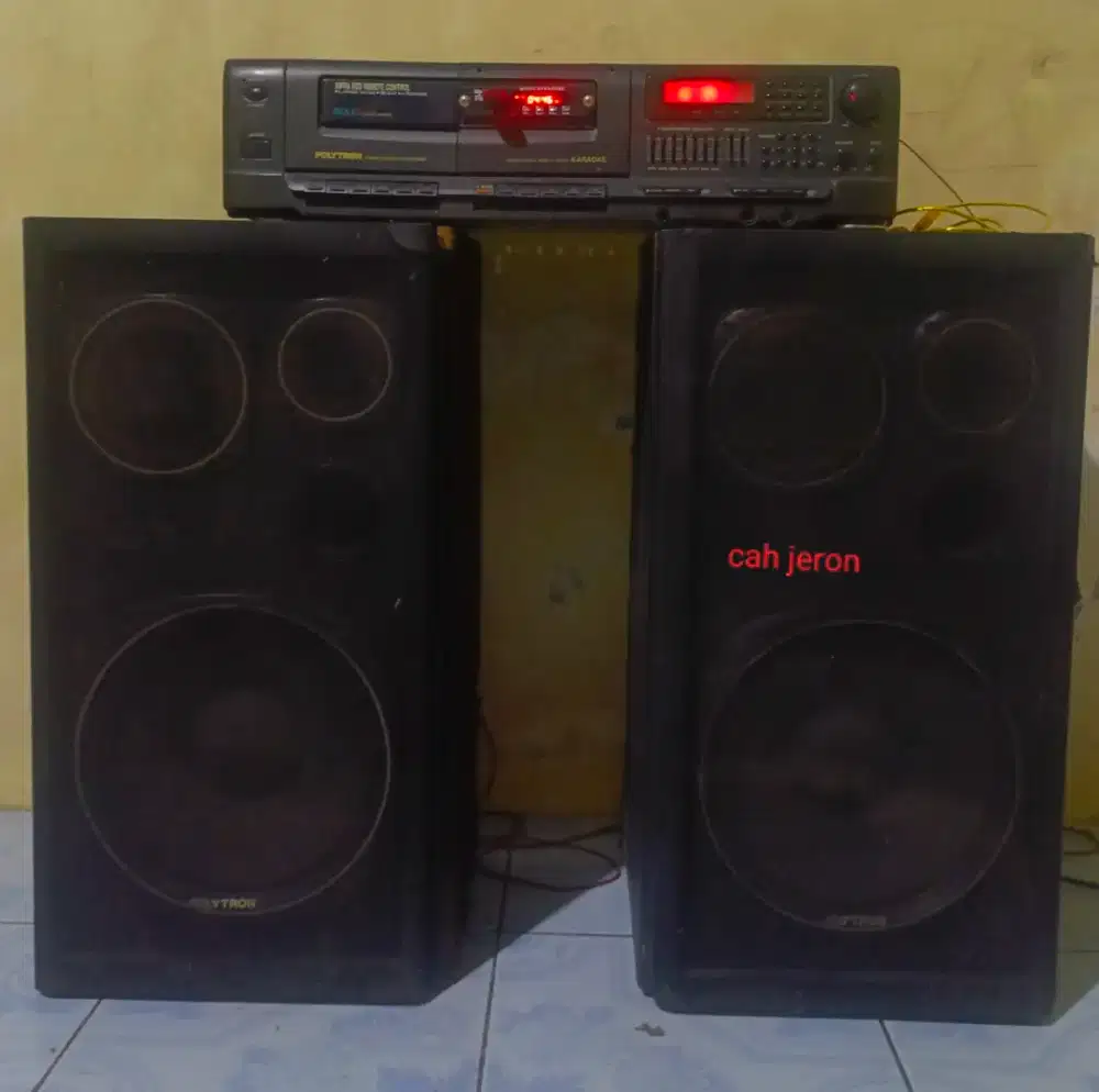 Tape deck Polytron BB 652k