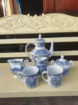 vintage tehset Queen's Royal Porcelain england 