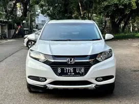 HONDA HRV E 2016 JBL AT ( KM 30 RBan ASLI DARI BARU )