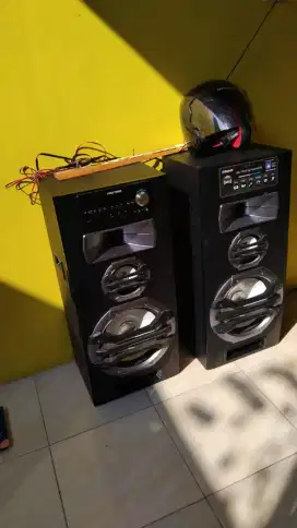 Di jual speaker bekas merk polytron
