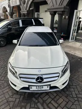 Mercedes-Benz GLA200 2014 Bensin