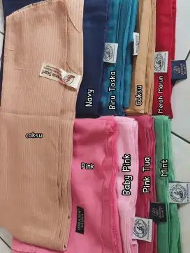 KERUDUNG SEGI EMPAT