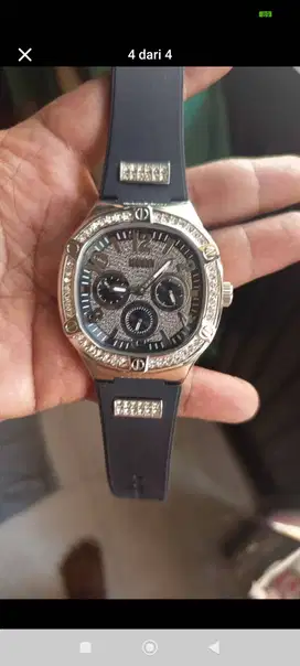 Di jual jam tangan Guess  bisa di nego
