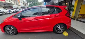 HONDA JAZZ WARNA MERAH TIPE RS