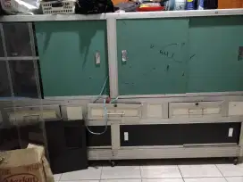 Dijual etalase 2 unit