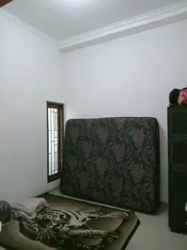 Dikontrakkan rumah baru 5 menit dr RS pku ganping dan 5 dr mercu buana
