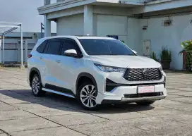 Innova Zenix 2.0 Q Hybrid TSS Modelista 2024