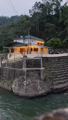 Dijual cepat rest area dijalan raya provinsi Ciwidey