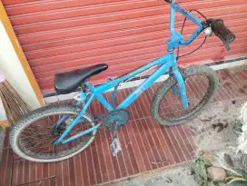 Sepeda bmx ukuran 20