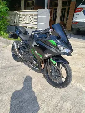 Termurahh!! Kawasaki Ninja 250 FI New 2018/2019 KM 16rb Perak