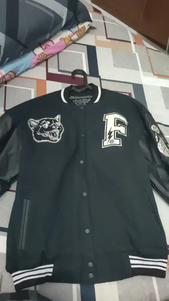 2 JAKET VARSITY