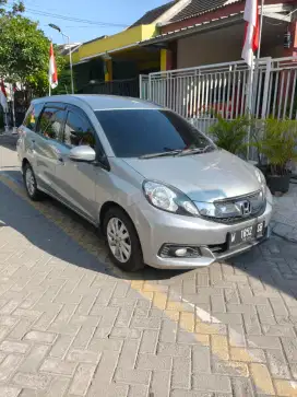 Honda mobilio 1.5 E manual