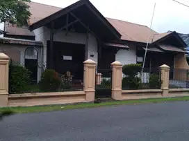 Dikontrakan/Disewakan Rumah diPadang Timur Full Furnished