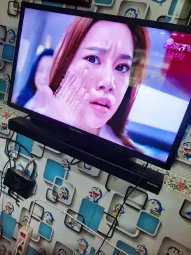 TV LED Digital Polytron PLD-32B1550 kondisi bagus dan No minus