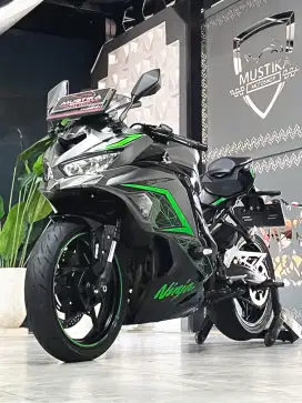 Kawasaki Ninja ZX 25R ABS QS 2023. Odo 5rb. DANNY Mustika Motor Sulfat