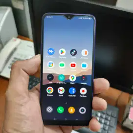 Jual HP realme 5pro original ram4/128 kamera Ois+camera ultra wide 8mp