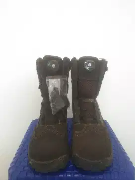 Sepatu tracking kejaksaan uk 38