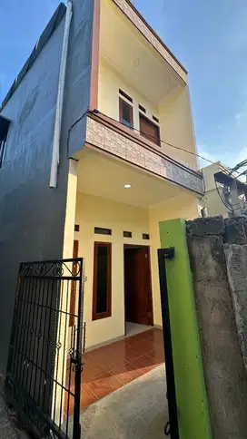 Jual Rumah baru tingkat, akses motor (30 meter ke jalan raya utama)