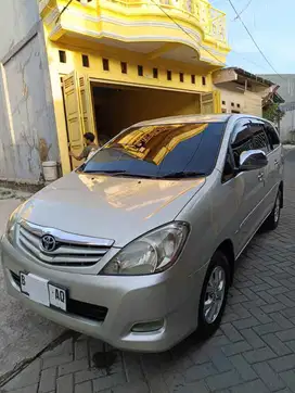 Toyota Kijang Innova 2008 Bensin