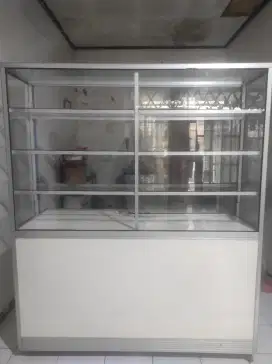 Etalase kaca murah