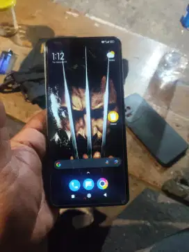 Poco F4 8/256 (hp+charger 33watt)