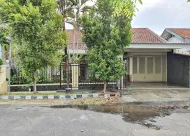 Rumah Kos Aktif di Medokan Ayu