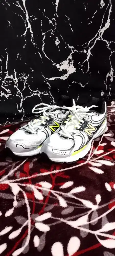 SEPATU NAIKE BARU NO 43