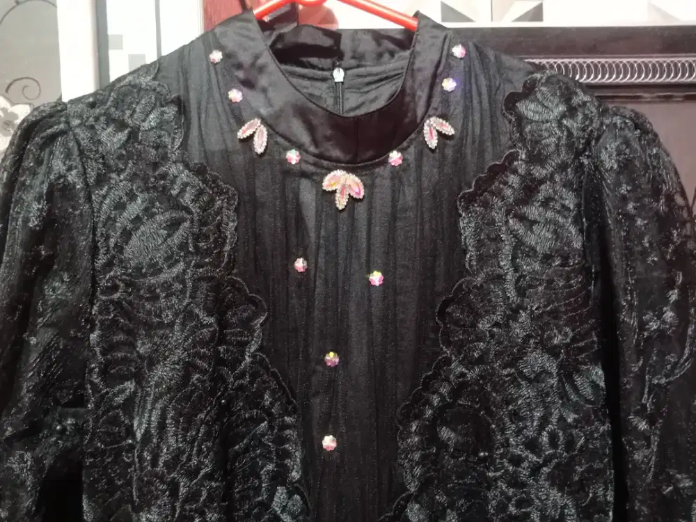Dijual dress hitam mewah utk pesta