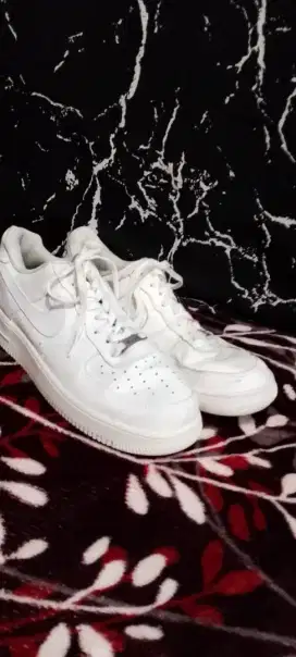 Sepatu naike full waite