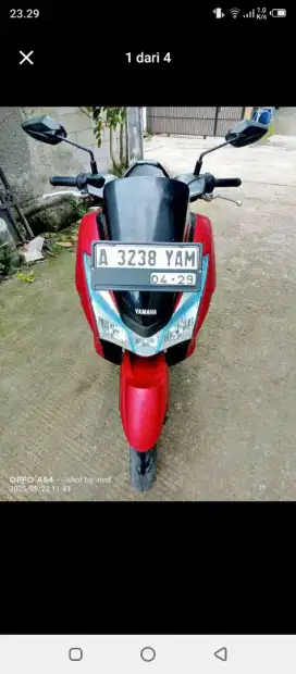 Yamaha Lexi merah