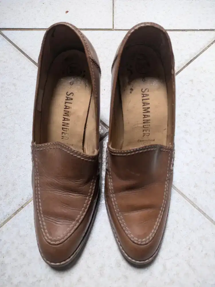 Sepatu Highhils merk Salamander