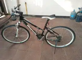 Sepeda Bianchi calamaleonte sport 2012