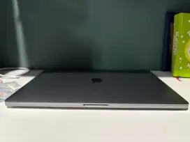 Macbook Pro touchbar 2019, 16inch A2141