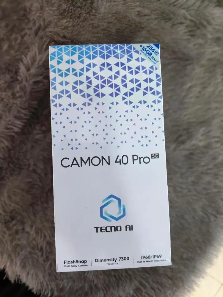 Tecno Camon 40 Pro 5G 8/256 Baru