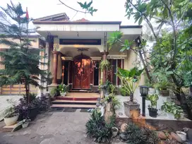 Dijual Rumah Halaman Luas di Bumi Anggrek Bekasi