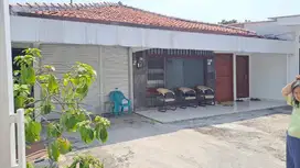 Dijual cepat rumah di Jln Pedati Raya - Kampung Melayu - Jkt Tim