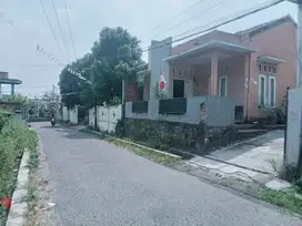 rumah pinggir jalan raya deket alun alun serang