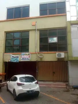 Ruko segidelapan