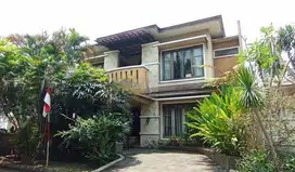 Rumah Hoek 2 Lantai di River Park, Bintaro Jaya, Tangerang Selatan