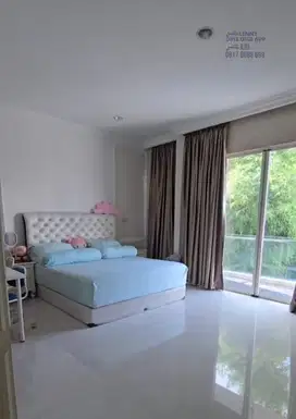 Dijual Rumah Golf Lake Boulevard Semifurnish Uk 10x20