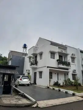 Di Jual Rumah Raffles Hills Cibubur