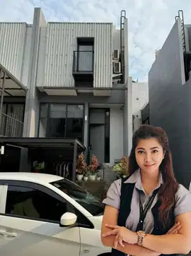 Rumah Cantik Sudah Renovasi Bonus Furnished 4 Lantai