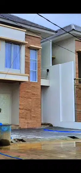 Rumah mewah 2 lantai murah dekat ke poros Alauddin kampus UNISMUH,UNM