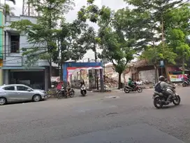 Dijual  Ruko di jl A yani 2.5 Lantai