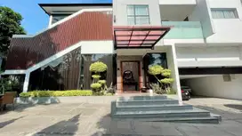 Dijual Rumah Mewah 2 lantai berlokasi di Tebet
