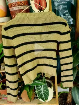Cardigan coklat hitam