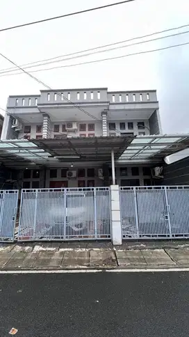 Jual Cepat Harga BU Rumah Dengan Kos-Kosan Aktif di Benhil Strategis
